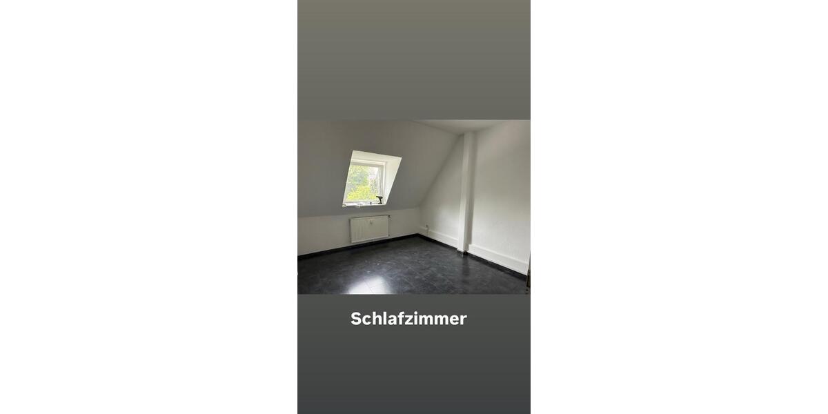 Dachgeschoßwohnung Gelsenkirchen Gelsenkirchen-Mitte - 3 Zimmer, 110 m&sup2;, 1.300&euro; | Angebot:26413931