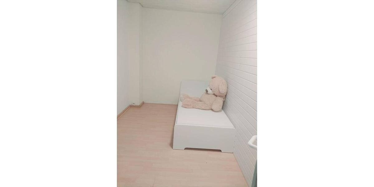 Einfamilienhaus Bochum Bochum-Südwest - 12 Zimmer, 67 m&sup2;, 265&euro; | Angebot:24742214