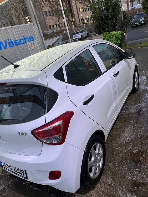 Hyundai i10 60.000 km 6.200 € Essen 45121