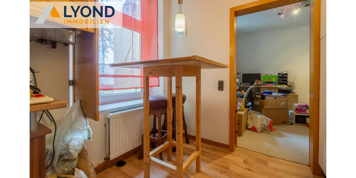 Etagenwohnung Gelsenkirchen Ückendorf - 3 Zimmer, 84 m&sup2;, 131.000&euro; | Angebot:24032435