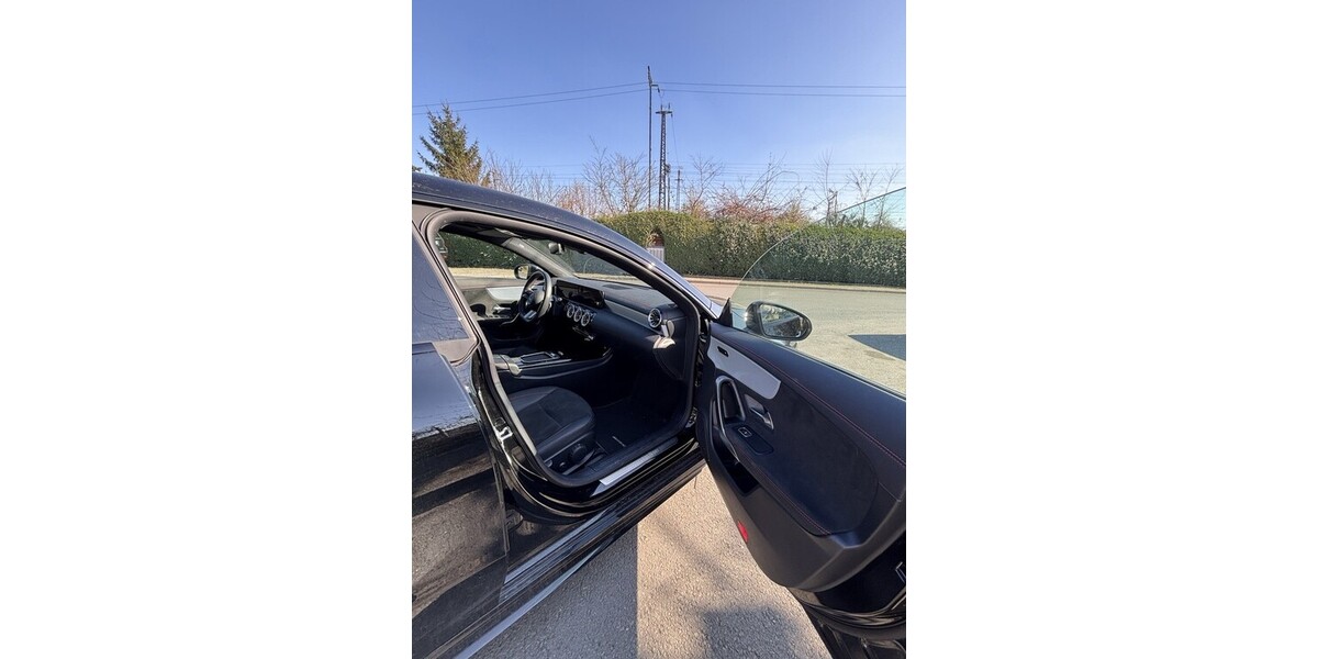 Mercedes-Benz CLA 200 33.629 km 49.000 € Herten 45699