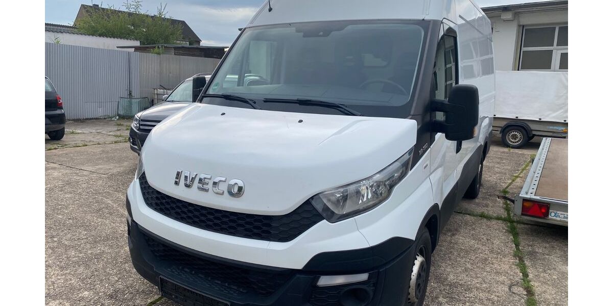 IVECO Andere 124.658 km 13.500 € Bochum 44879