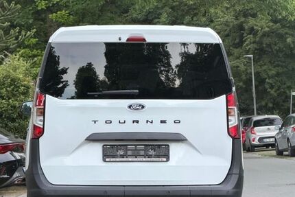 Ford Tourneo Courier 16.000 km 16.400 &euro; Gelsenkirchen 45889