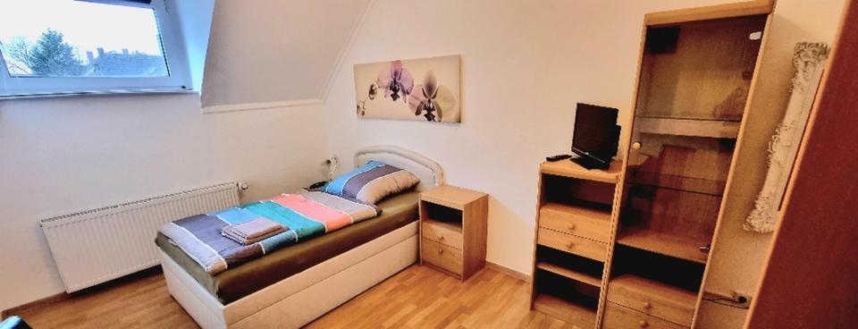 Dachgeschoßwohnung Recklinghausen König Ludwig - 1 Zimmer, 20 m&sup2;, 600&euro; | Angebot:24754602