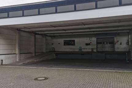Halle in Köln 1.500 € 210 m²