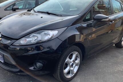 Ford Fiesta 128.000 km 3.499 &euro; Dortmund 44225