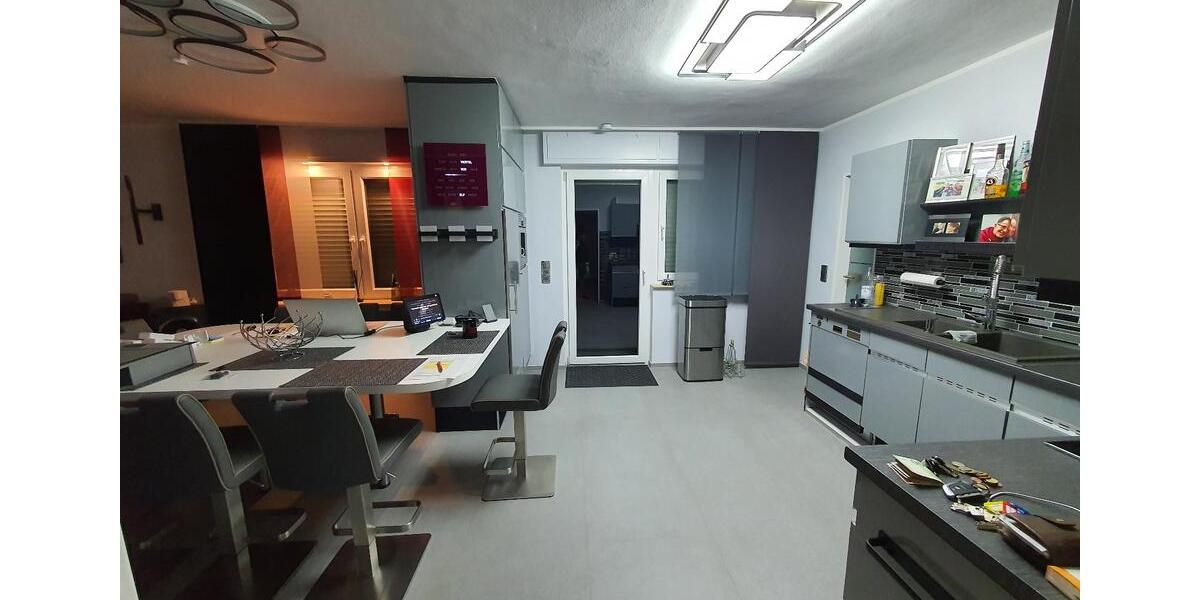 Erdgeschoßwohnung Dortmund Brackel - 5 Zimmer, 150 m&sup2;, 1.500&euro; | Angebot:24742416