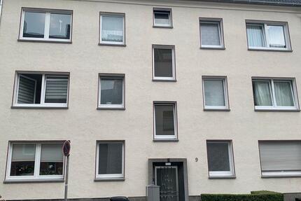 Biete 2 R Wohnung 3.OG links 34qm (vermietet) 2 zimmer