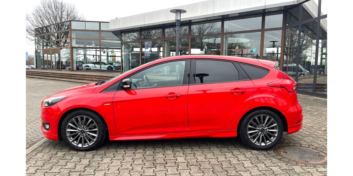Ford Focus 111.209 km 12.200 &euro; Marl 45768