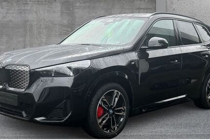 BMW iX1 4.999 km 58.900 € Recklinghausen 45659