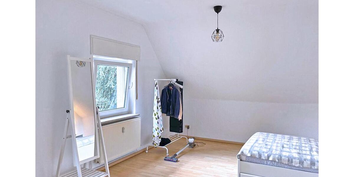 Dachgeschoßwohnung Bochum Bochum-Südwest - 2.5 Zimmer, 57 m&sup2;, 350&euro; | Angebot:25921622