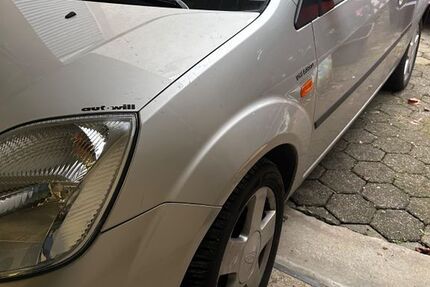 Ford Fiesta 56.000 km 2.999 &euro; Hemer 58675