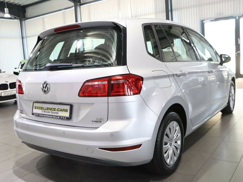 VW Golf Sportsvan 1.2 TSI / 2-ZONEN-KLIMAAUTOMATIK 120.000 km 7.991 € Hamm 59077