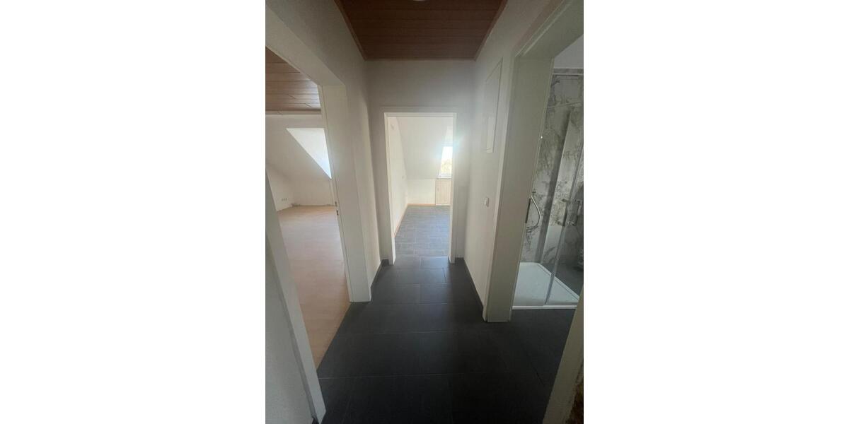 Dachgeschoßwohnung Bochum Günnigfeld - 3.5 Zimmer, 77 m&sup2;, 580&euro; | Angebot:24841566