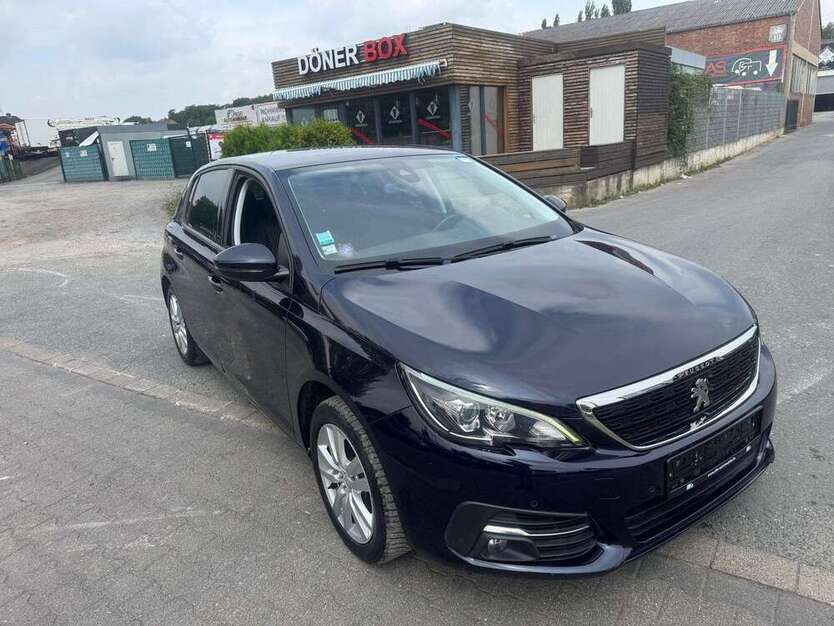 Peugeot 308 81.000 km 8.590 € Gelsenkirchen 45884
