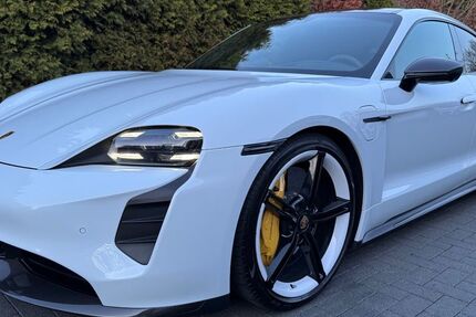 Porsche Taycan 60.000 km 74.800 &euro; Kamen 59174