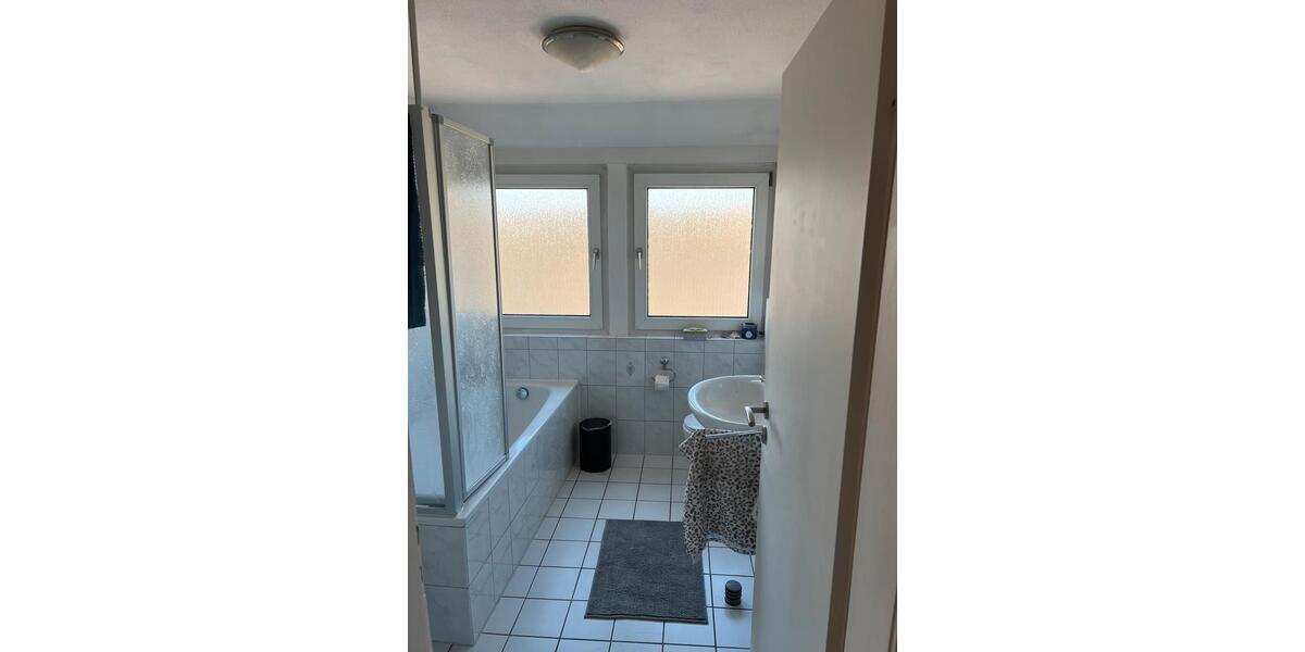 Dachgeschoßwohnung Lünen Alstedde - 3.5 Zimmer, 65 m&sup2;, 448&euro; | Angebot:25875986