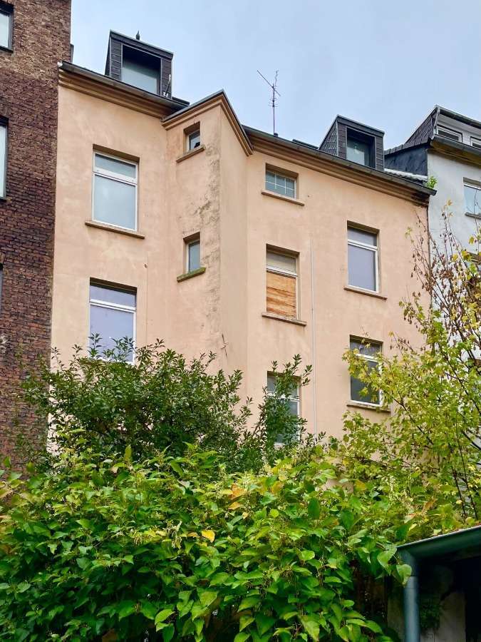 Haus zum Kaufen in Dortmund 99.900 € 346 m² 14 zimmer
