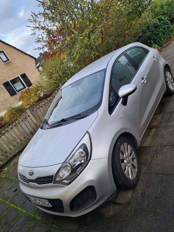 Kia Rio 99.000 km 5.499 € Dortmund 44319
