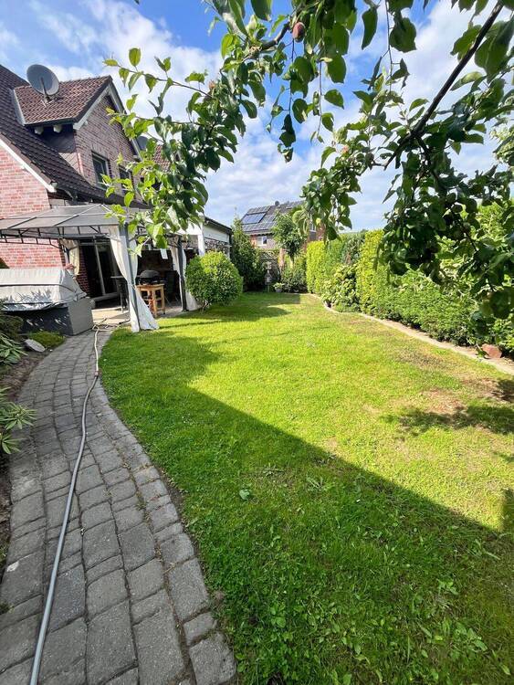Einfamilienhaus mit Terrasse und gr. Garten