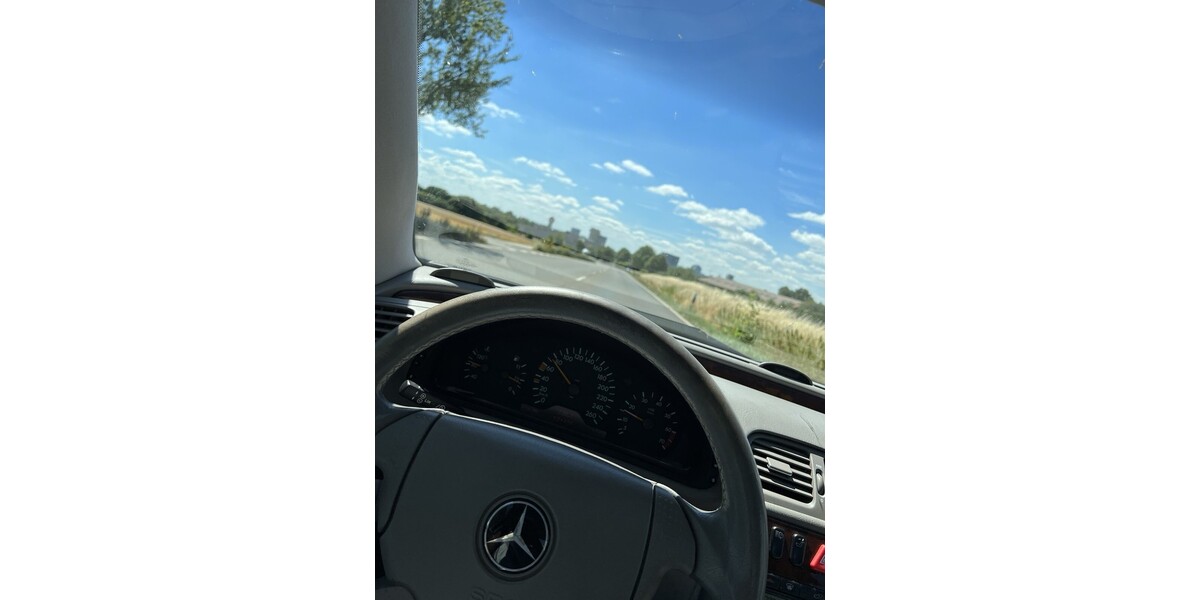 Mercedes-Benz CLK 320 175.000 km 2.700 &euro; Schwelm 58332