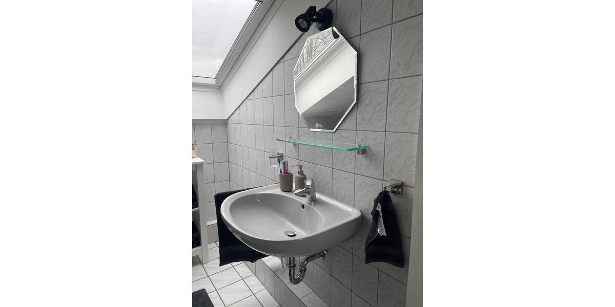 Dachgeschosswohnung 1 zimmer