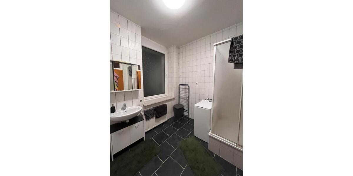 Erdgeschoßwohnung Bochum Wiemelhausen - 1.5 Zimmer, 38 m&sup2;, 340&euro; | Angebot:24770710