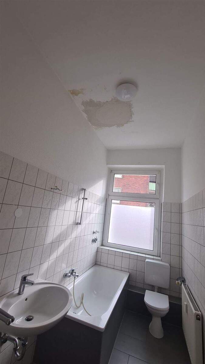 Geräumige Etagenwohnung zu vermieten 2 zimmer