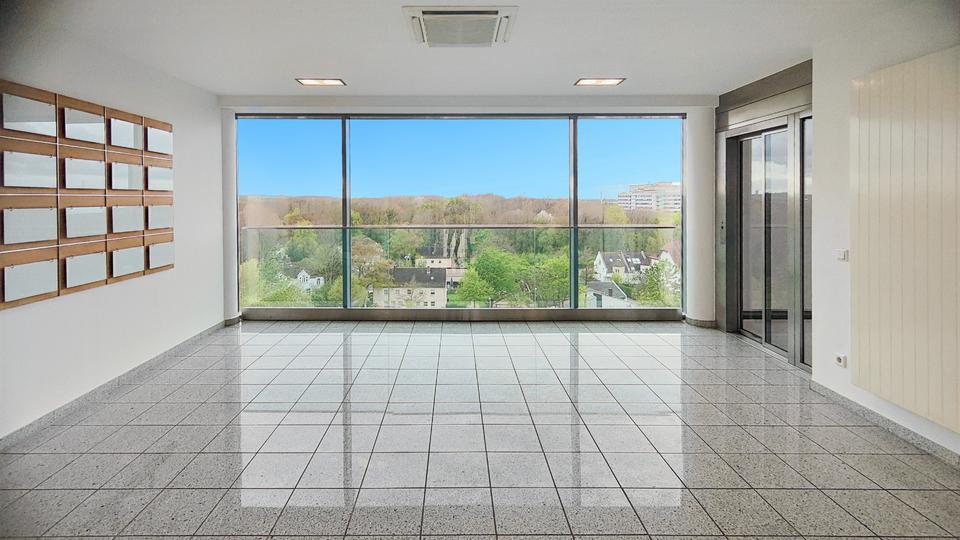 Privater Büroraum für 3 Person in Regus Rheinelbe Park zimmer