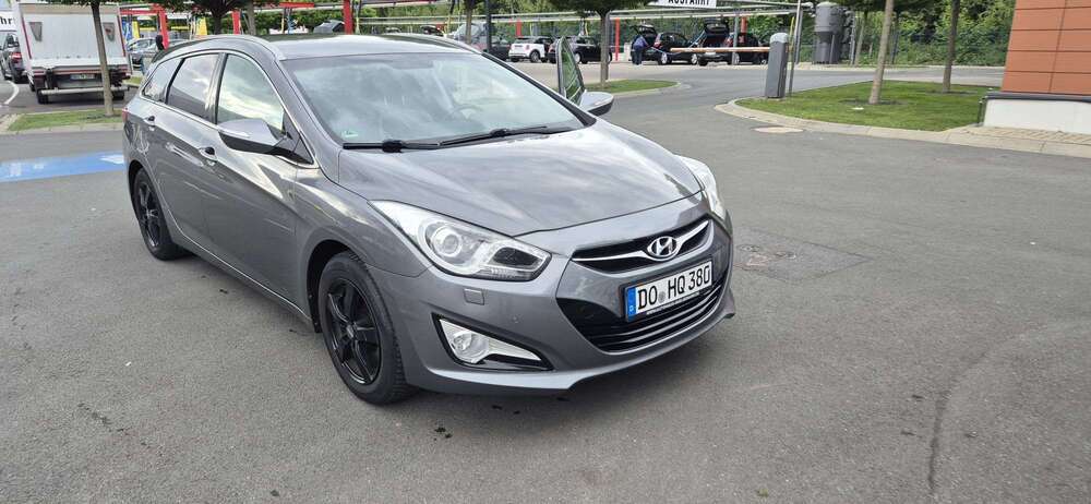 Hyundai i40 182.600 km 6.800 € Dortmund 44263