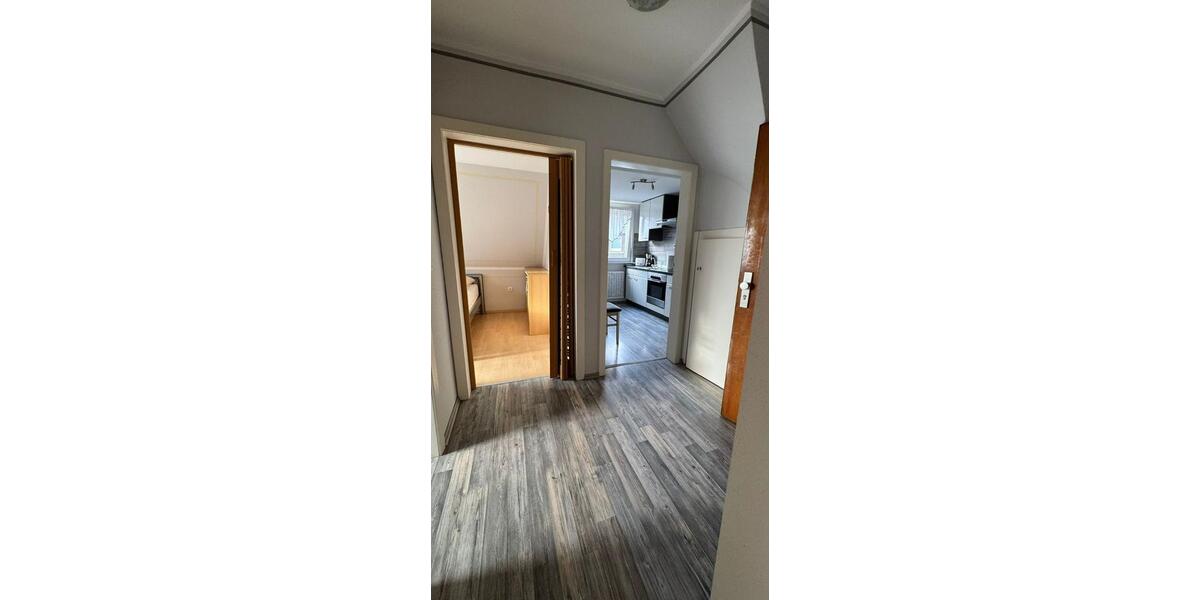 Dachgeschoßwohnung Bochum Eppendorf - 2 Zimmer, 44 m&sup2;, 500&euro; | Angebot:25256388