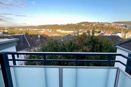 Wunderschöne 4 Zimmerwohnung mit Balkon, erster Monat mietfrei 4 zimmer