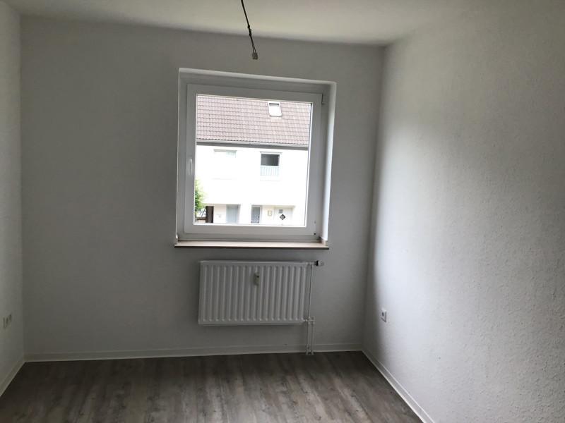 Miet mich - 3-Zi.-Whg. mit Balkon in GE-Erle zimmer