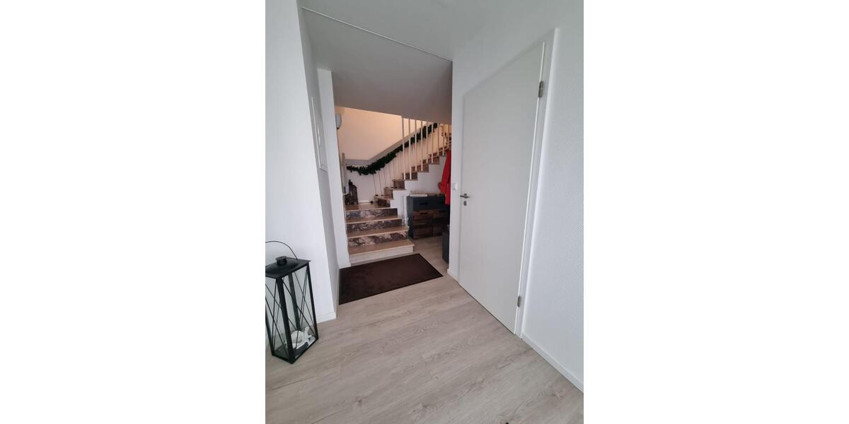 Etagenwohnung Lünen Alstedde - 3 Zimmer, 140 m&sup2;, 1.200&euro; | Angebot:24815769