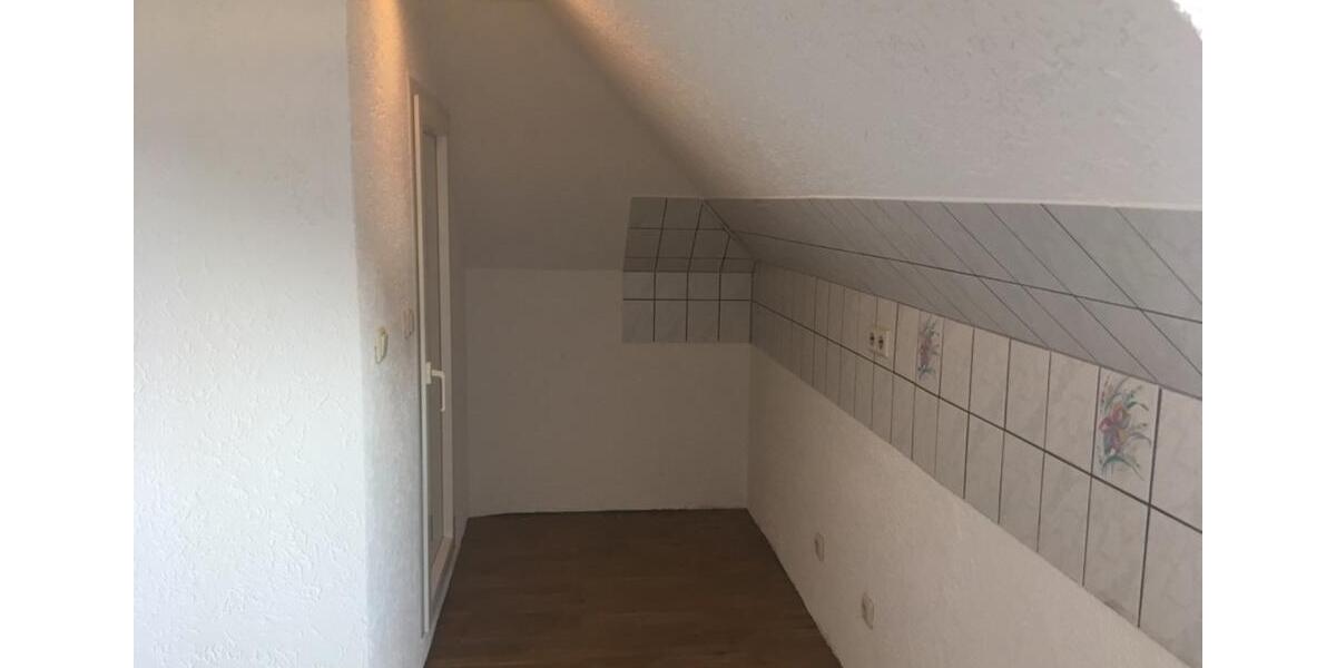 Dachgeschoßwohnung Iserlohn Sümmern - 2.5 Zimmer, 57 m&sup2;, 390&euro; | Angebot:24562578