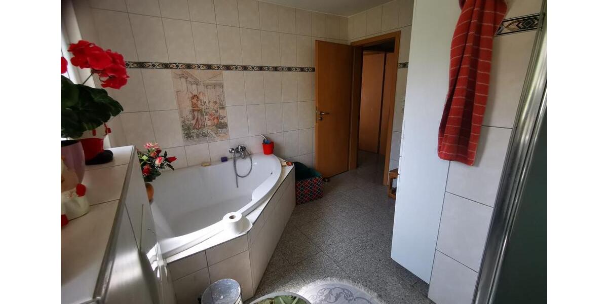 Nachmieter 4-5 Zi., Einbauküche, Garten, Kamin, Nähe Uni 5 zimmer