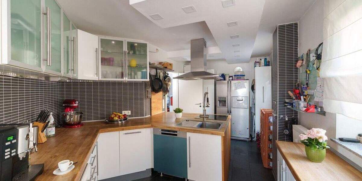 Etagenwohnung Bochum Dahlhausen - 8 Zimmer, 220 m&sup2;, 460.000&euro; | Angebot:25721357