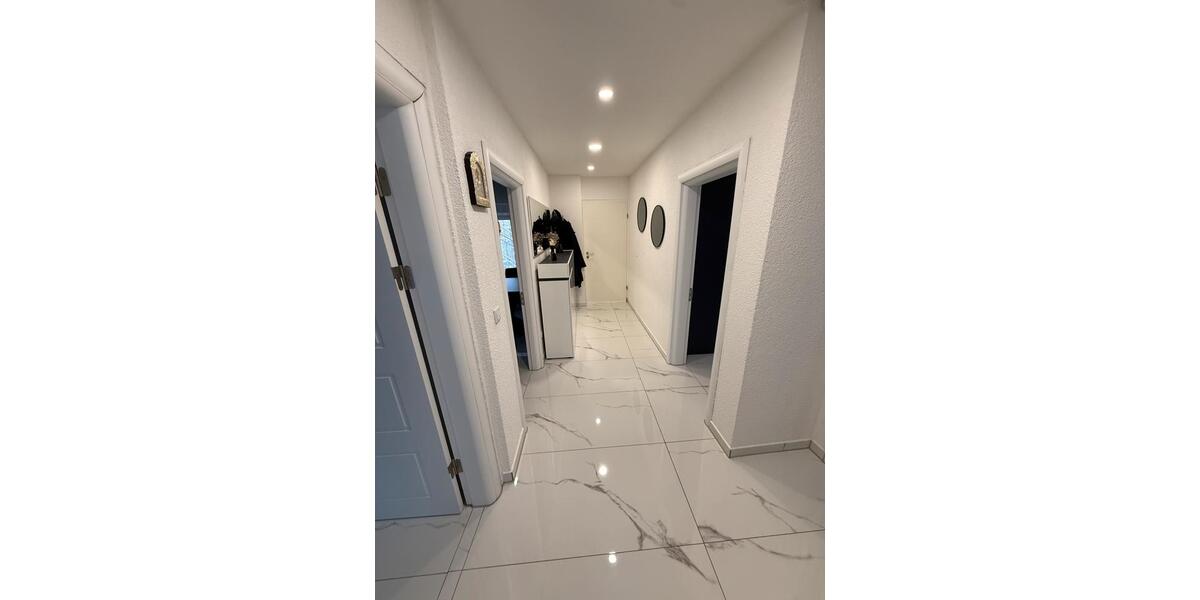 Erdgeschoßwohnung Menden (Sauerland) - 3 Zimmer, 85 m&sup2;, 720&euro; | Angebot:24831791