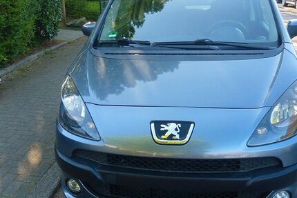 Peugeot 1007 153.000 km 1.799 &euro; Herne 44627