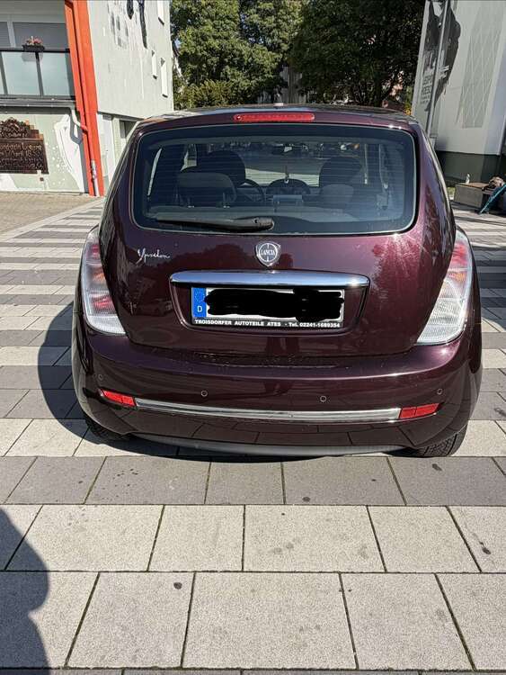 Lancia Ypsilon 99.162 km 3.800 € Dortmund 44369