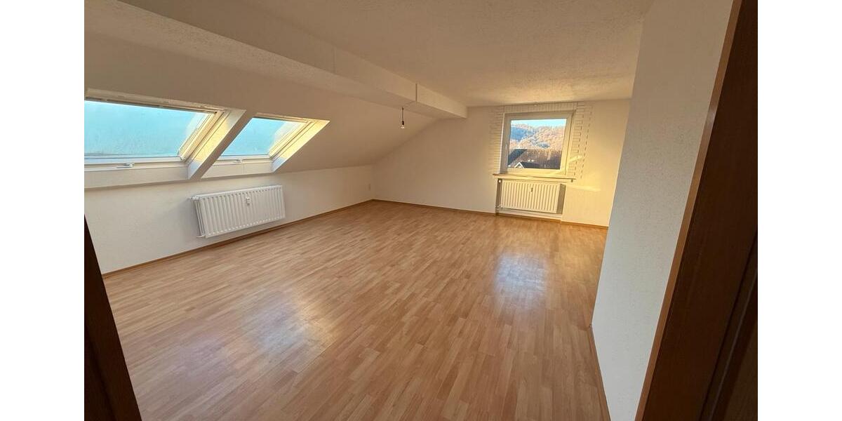 Dachgeschoßwohnung Hagen Hagen-Nord - 3 Zimmer, 78 m&sup2;, 900&euro; | Angebot:24789139