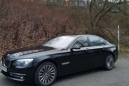 BMW 750