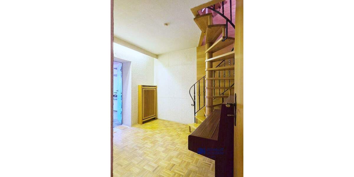 Reihenmittelhaus Dortmund / Dorstfeld Dorstfeld - 7 Zimmer, 179 m&sup2;, 390.000&euro; | Angebot:24470342