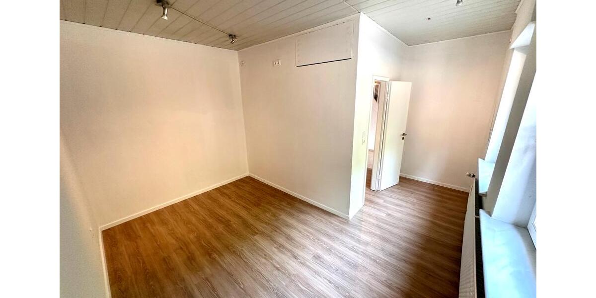 Doppelhaushälfte Hemer - 8 Zimmer, 155 m&sup2;, 1.399&euro; | Angebot:26283572