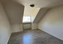 Frisch renovierte Wohnung (Wird renoviert)