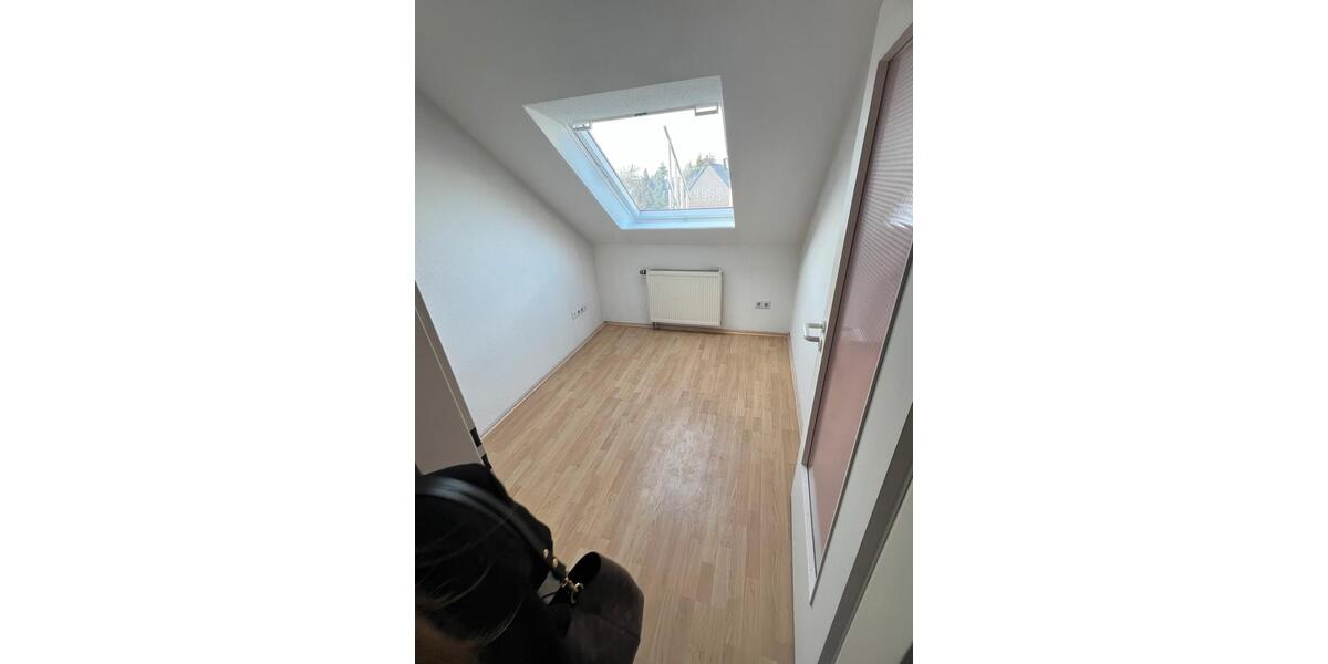 Dachgeschoßwohnung Dortmund Brackel - 3 Zimmer, 65 m&sup2;, 650&euro; | Angebot:25660322