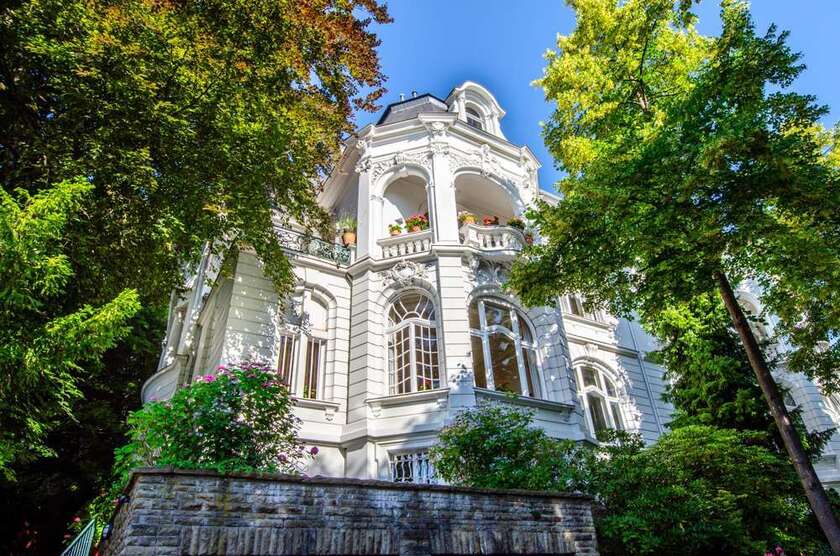 Haus zum Kaufen in Wuppertal 3.825.000 € 825 m²