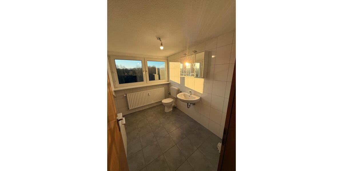 Dachgeschoßwohnung Hagen Hagen-Nord - 3 Zimmer, 78 m&sup2;, 900&euro; | Angebot:24789139