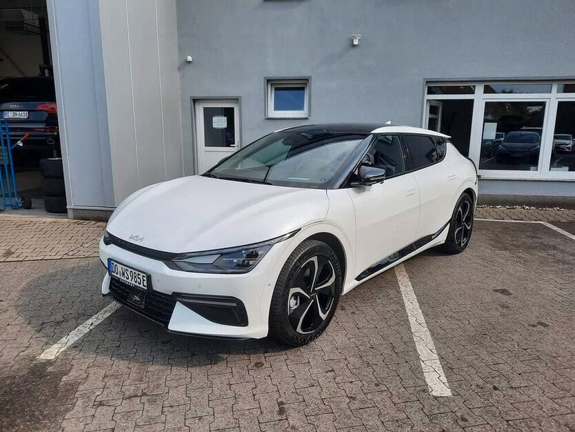 EV6