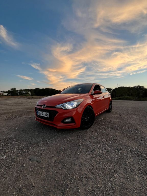 i20
